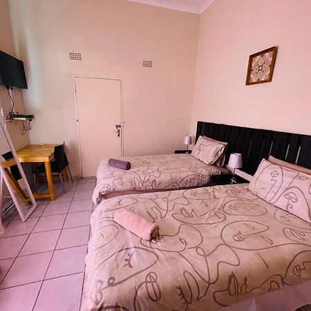 Abrama Bed And Breakfast Франсистаун Екстериор снимка