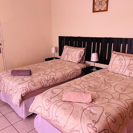 Abrama Bed And Breakfast Франсистаун Екстериор снимка
