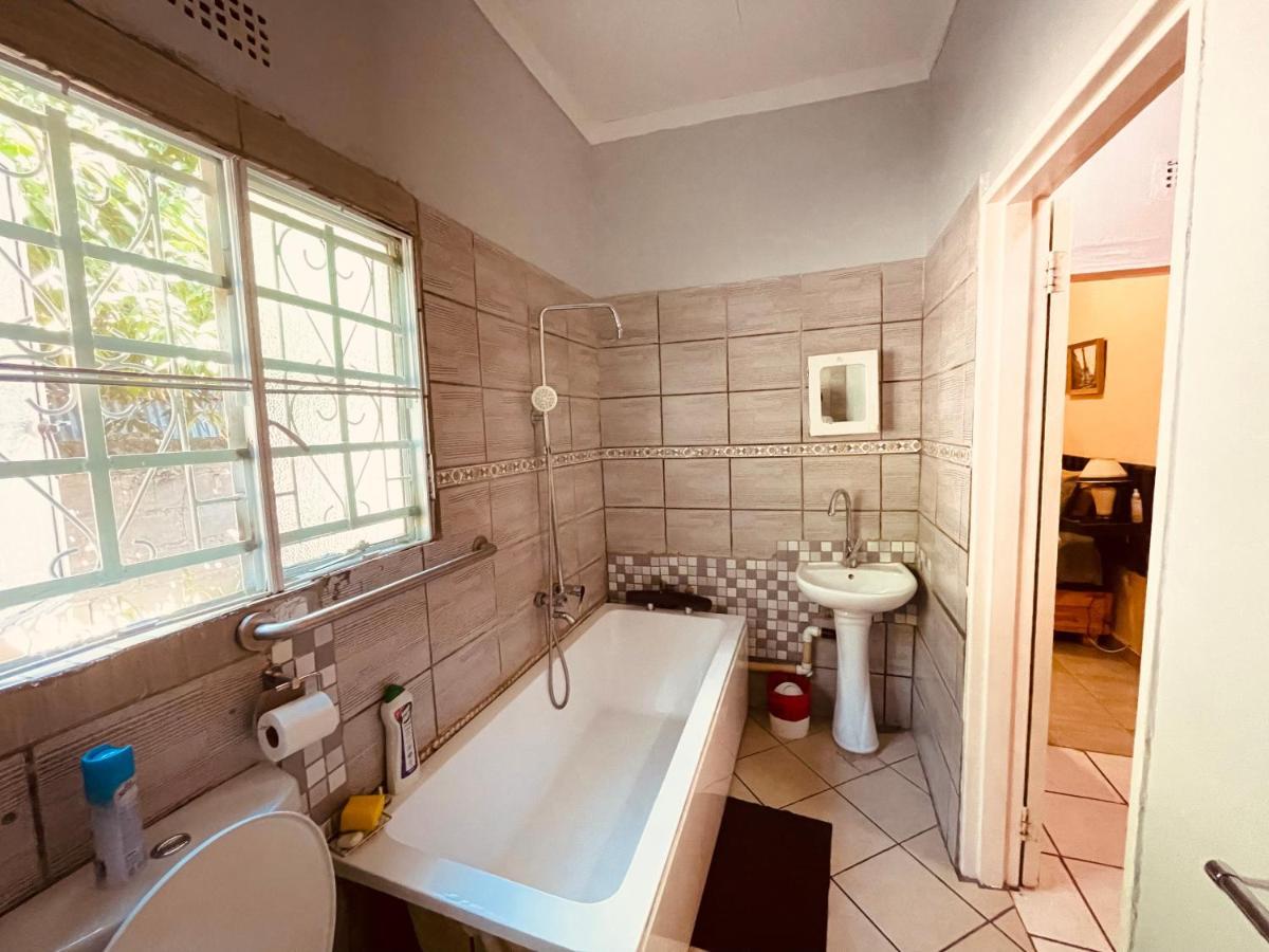 Abrama Bed And Breakfast Франсистаун Екстериор снимка